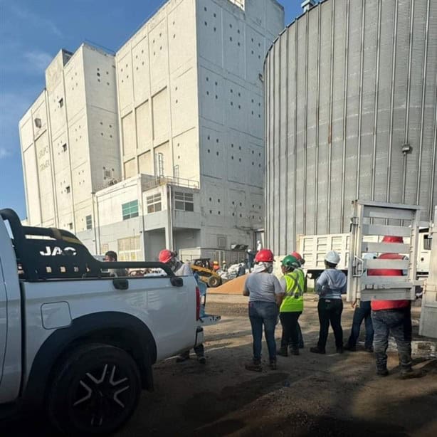 Mueren dos obreros tras caer en silo de ASIPONA Coatzacoalcos ¿cómo ocurrió? l VIDEO