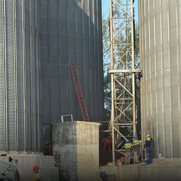 Mueren dos obreros tras caer en silo de ASIPONA Coatzacoalcos ¿cómo ocurrió? l VIDEO