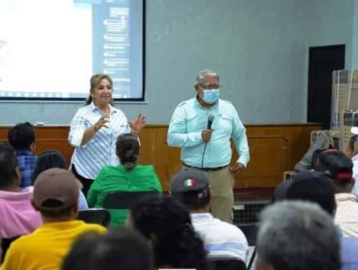 Ganaderos de Cosoleacaque recibieron curso sobre el gusano barrenador