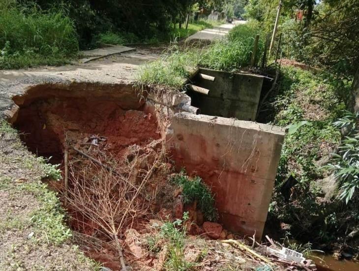 Habitantes piden atención para puente colapsado por Frente Frío 1