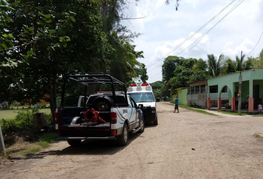 Indigente fallece ahogado en campo deportivo de Carlos A. Carrillo, Veracruz