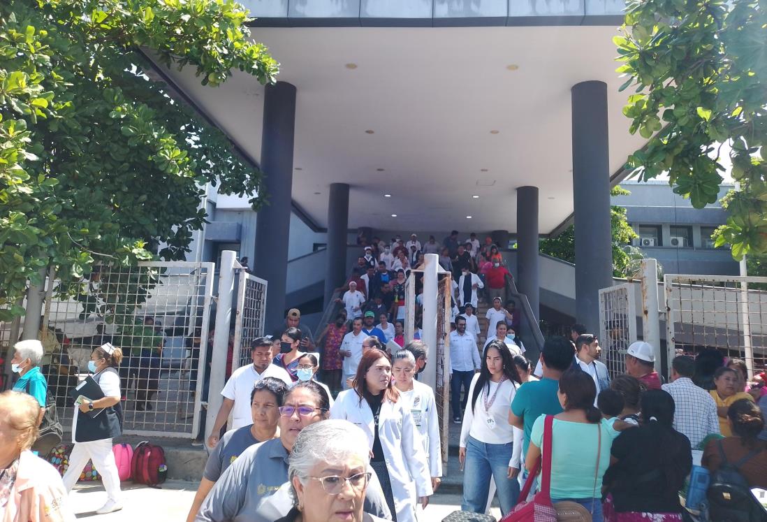 Realizan simulacro de sismo en Hospital Regional de Veracruz | VIDEO