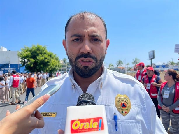 Trabajadores del SAT en Boca del Río participan en Simulacro Nacional 2024