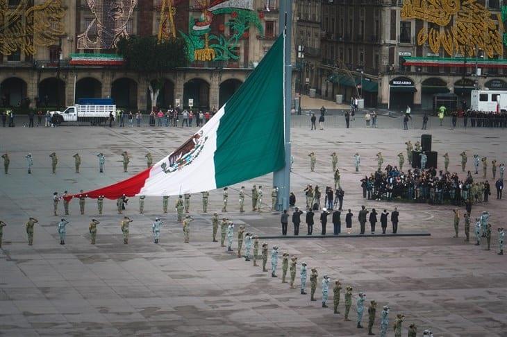 AMLO preside homenaje a las víctimas de los sismos de 1985 y 2017 en México