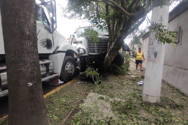 Trágico accidente en el bulevar Xalapa- Banderilla deja un muerto y un herido (+VIDEO)