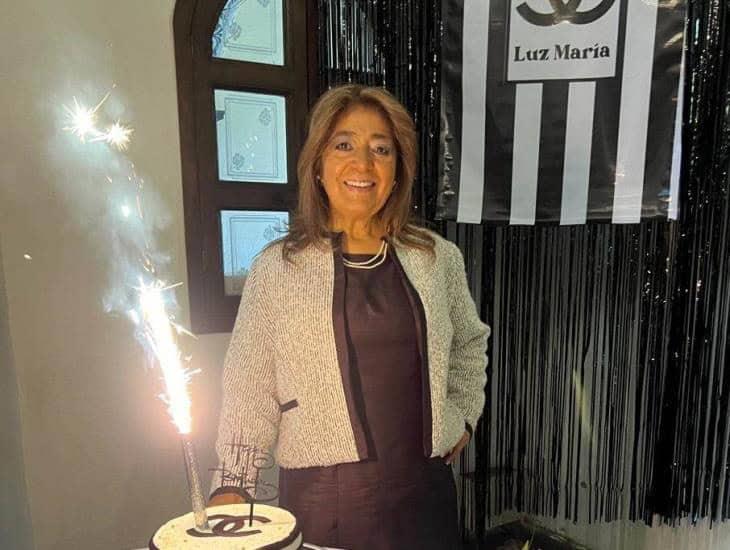 Luz María Sánchez de Andrade disfruta desayuno de cumpleaños