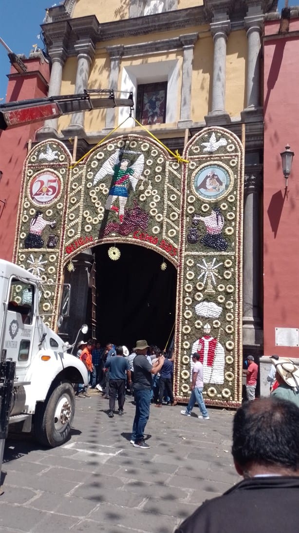 Orizaba celebra con arcos y fe la fiesta de San Miguel