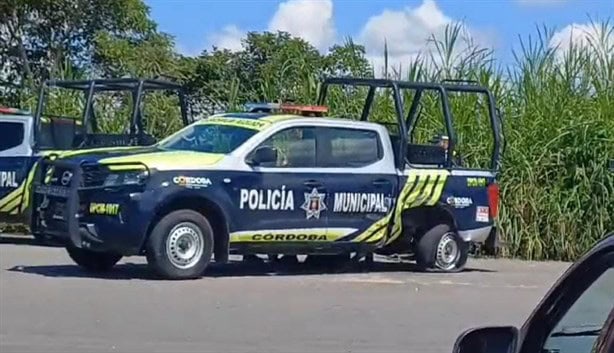 Acidente entre patrulla y camioneta particular en Trébol de Amatlán