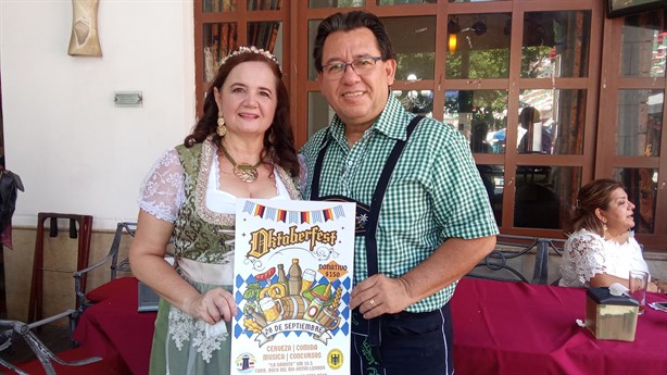 Integrantes del Deutscher Klub Veracruz invitan al Oktoberfest 2024