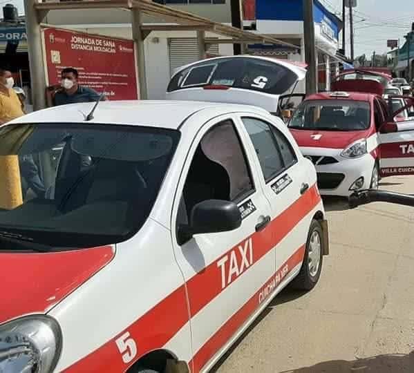 Careros, groseros y niegan el servicio; llueven quejas contra taxistas en Villa Cuichapa