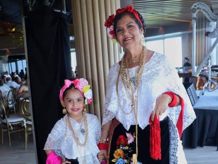 Virginia Camargo de Suárez celebra 70 años de vida, al estilo jarocho