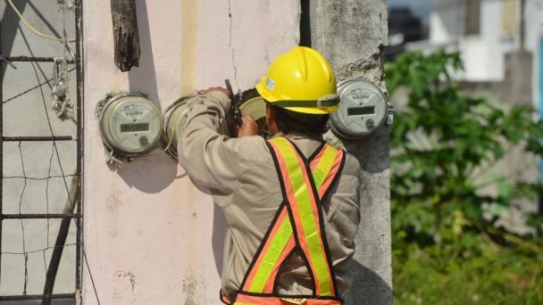 CFE reestablece al 100% el servicio eléctrico en 5 municipios de Veracruz tras apagón