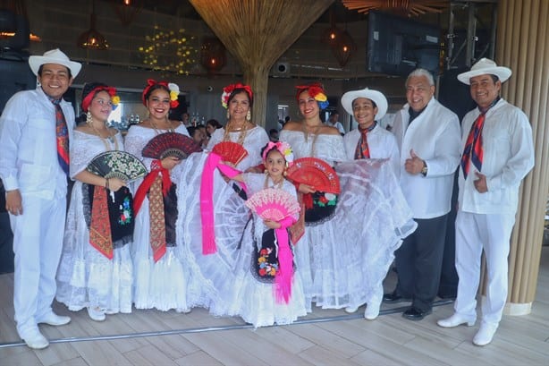 Virginia Camargo de Suárez celebra 70 años de vida, al estilo jarocho