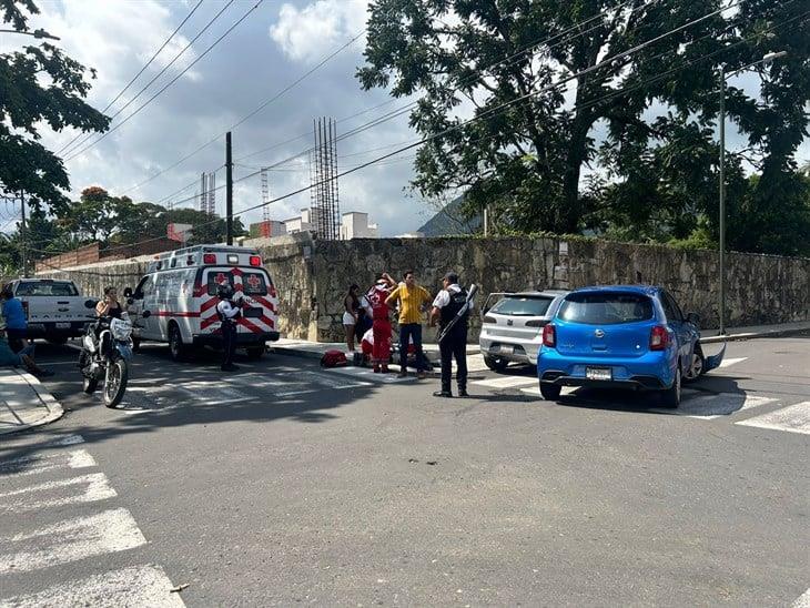 ¡Ninguno se detuvo! Accidente deja una mujer lesionada en Orizaba