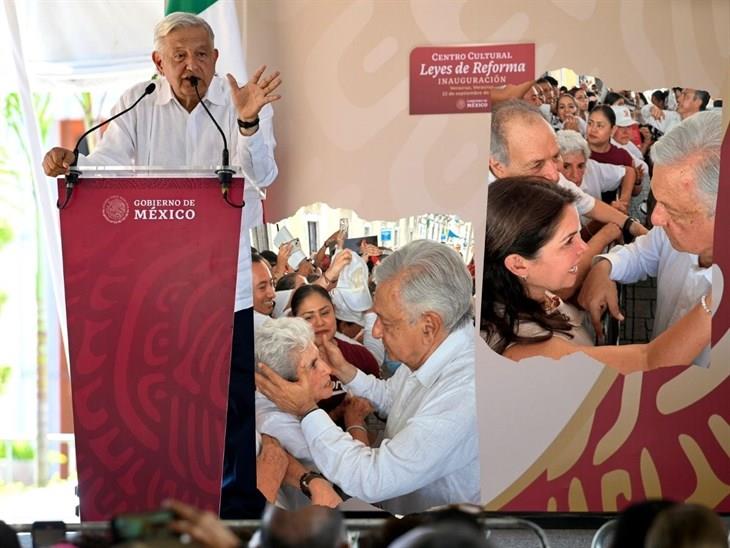 AMLO se reencontró con la familia Robles Barajas durante su visita a Veracruz