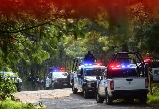 Hombre es hallado sin vida al interior de una camioneta en Las Vigas; le habrían disparado
