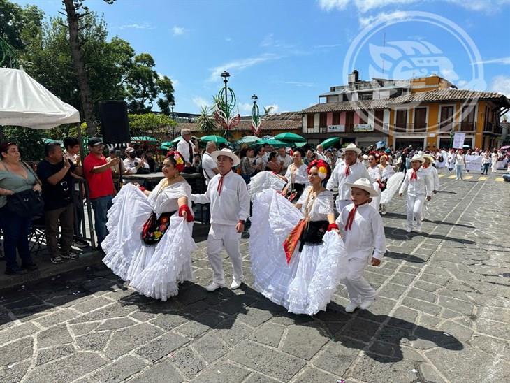 El Jarochódromo 2024 llena a Coatepec de color, música y danza