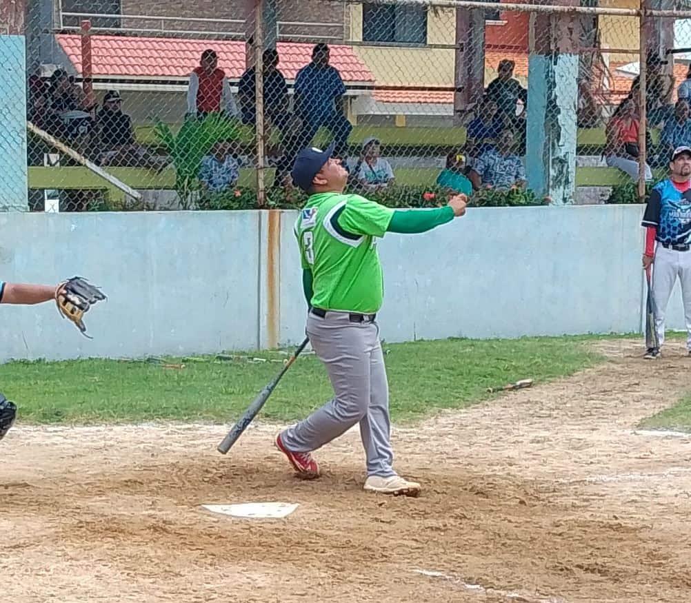 Mantarrayas regresa al triunfo noqueando a Mezcaleros