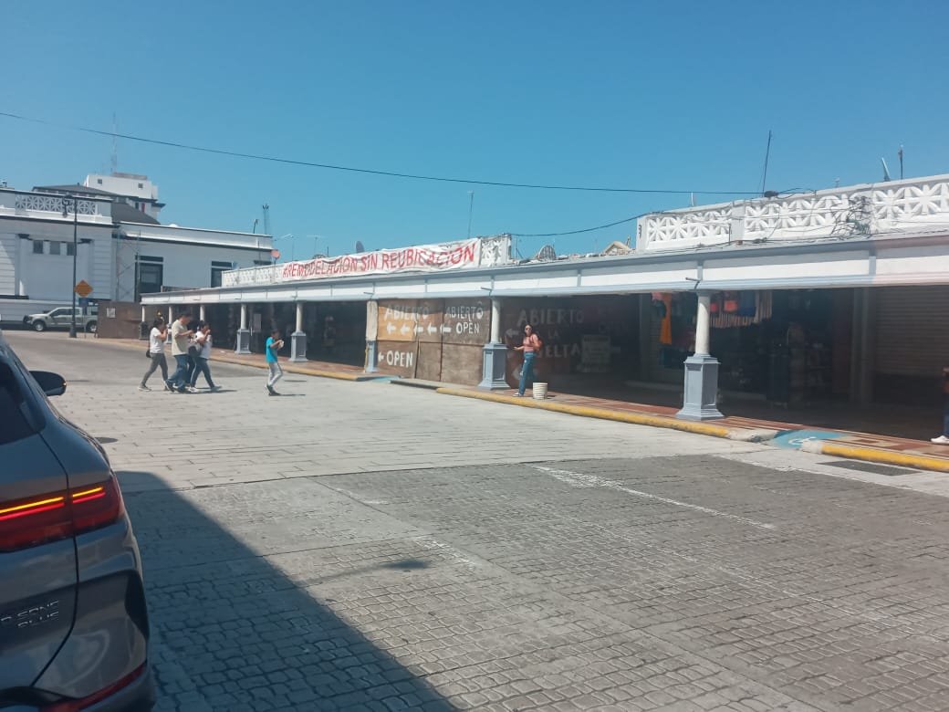 Restos de la muralla colonial que protegía a Veracruz podrían estar en el Malecón