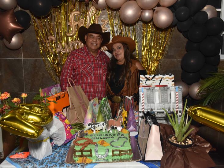 Zulema Delgado Figueroa es celebrada por su cumpleaños