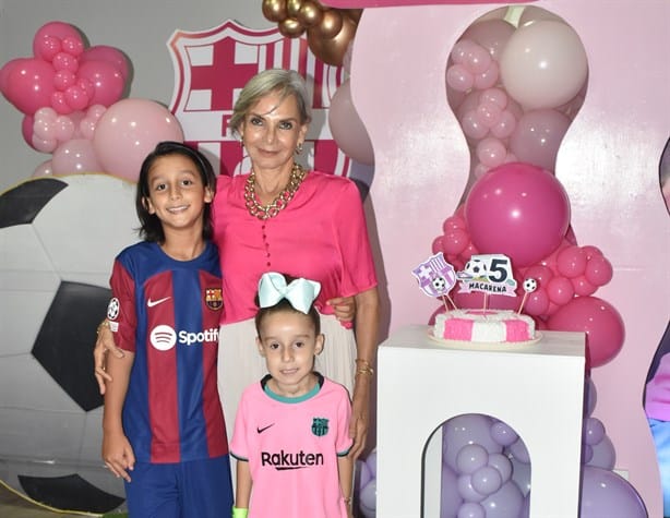 Macarena Morando Velázquez es festejada por sus 5 años de edad