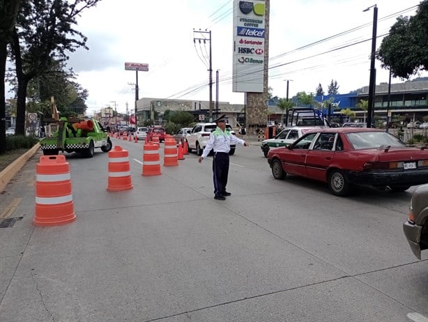 Xalapa entre caos vial; ciudadanos pierden hasta 78 horas en el tráfico al año