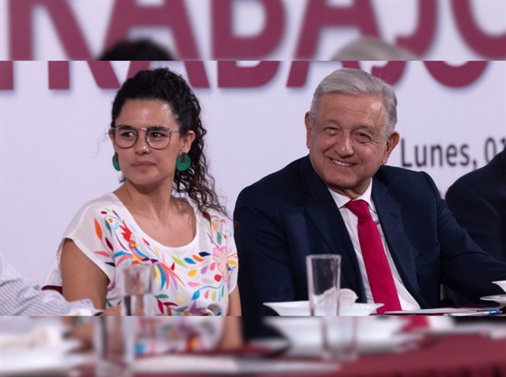 AMLO celebra llegada de Luisa María Alcalde a la dirigencia nacional de Morena