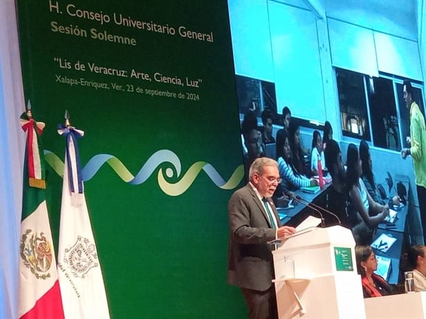 Inclusión y perspectiva humanista, destaca rector de la UV en tercer informe de labores