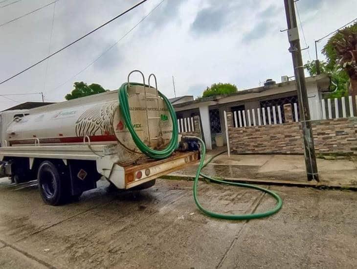 Gobierno Municipal de Minatitlán atiende solicitudes de pipas para suministro de agua