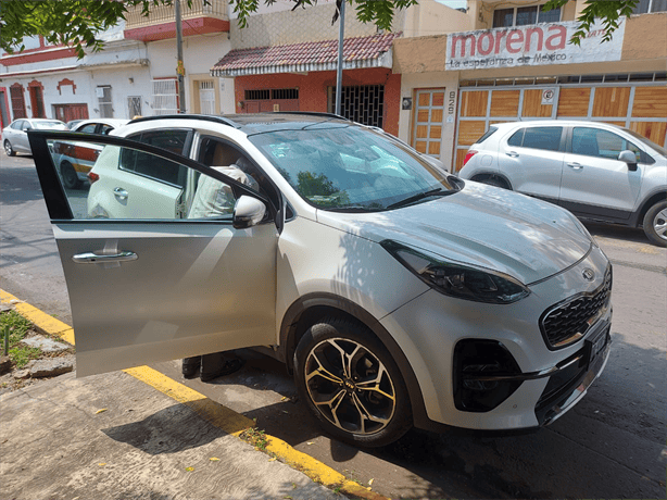 Hombre de la tercera edad impacta a motociclista en Veracruz