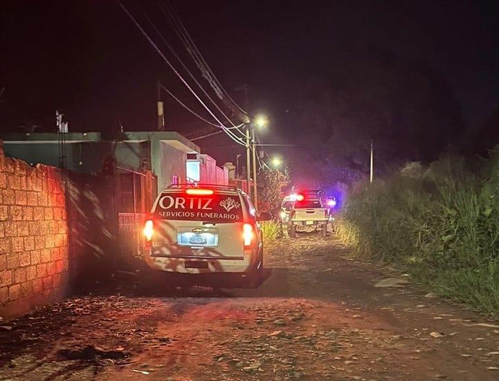 Joven hombre muere baleado afuera de su domicilio en Cuitláhuac