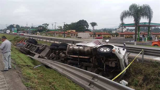 Tráiler fuera de control: conductor fallece en la Puebla- Veracruz