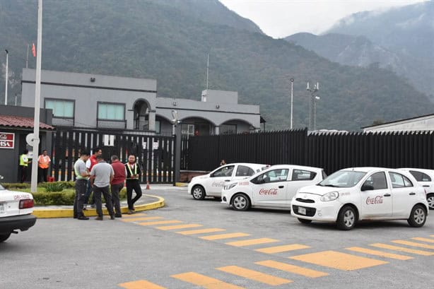 Acusan a Coca-Cola Femsa de abuso laboral: bloquean acceso en Orizaba