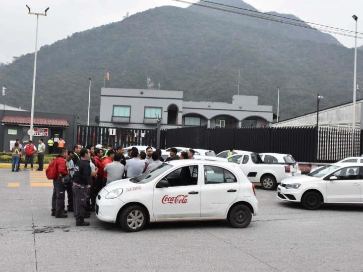 Acusan a Coca-Cola Femsa de abuso laboral: bloquean acceso en Orizaba