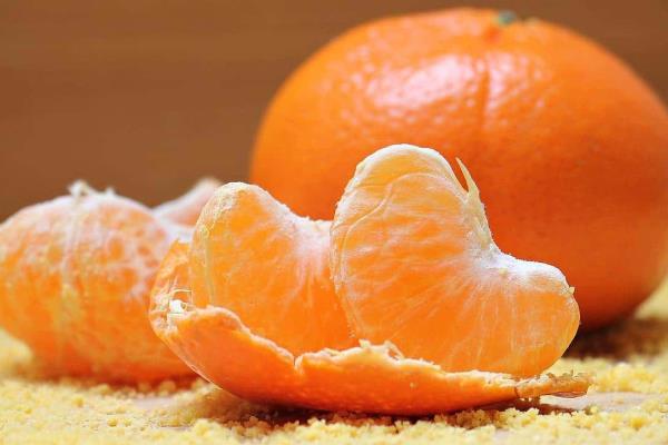 ¿Las frutas se deben comer con cáscara o sin cáscara? Esto dicen los expertos