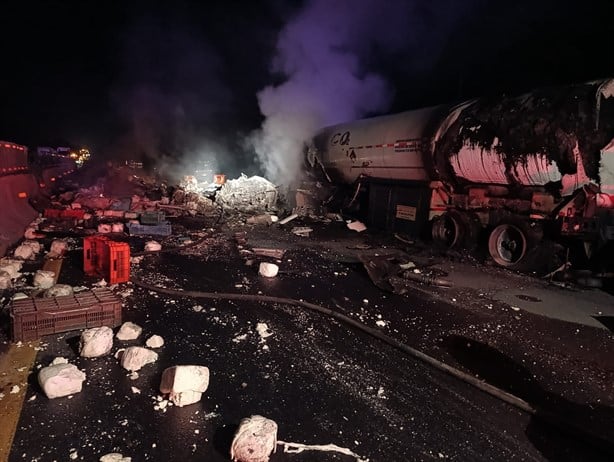 Autopista Cosoleacaque-La Tinaja: fatal accidente afecta el tráfico