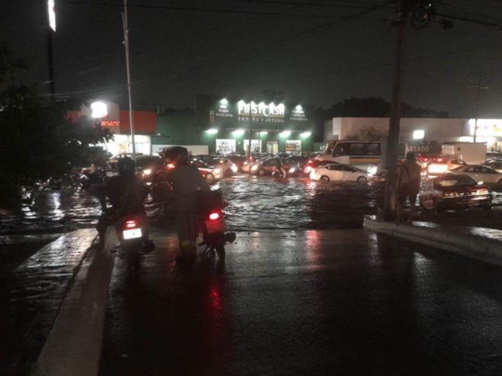 Inundaciones y cortes de luz afectan a Veracruz y Boca del Río tras intensas lluvias