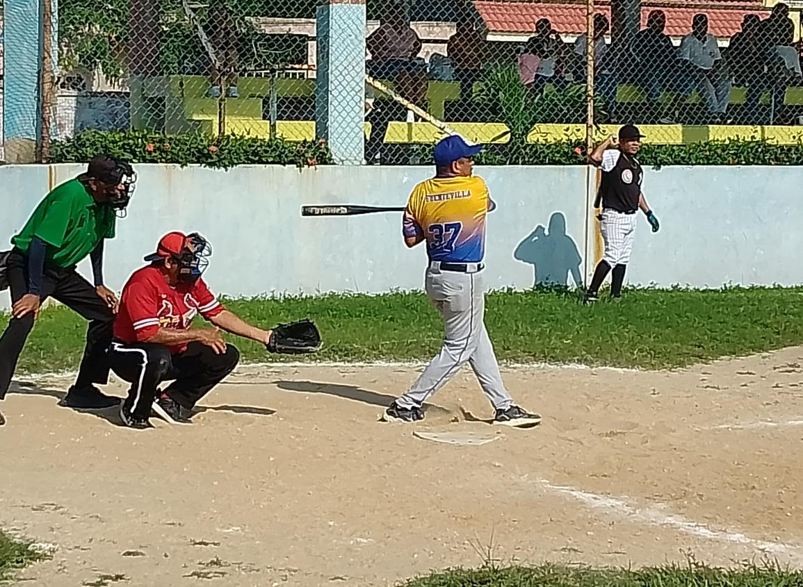 Tigres peligra ante Diablos en softbol varonil