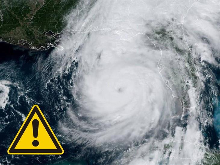 Huracán Helene llega a Florida con categoría 4, declaran emergencia en EU