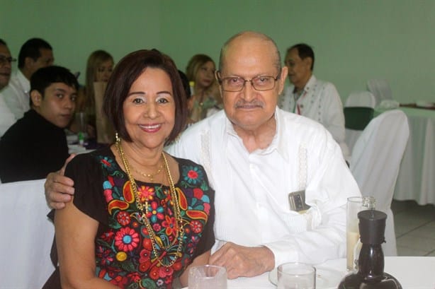 Socios del Club de Leones de Veracruz disfrutaron las Fiestas Patrias