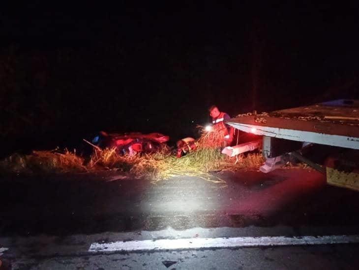 Carambola en la autopista Cosoleacaque-La Tinaja deja saldo de tres heridos