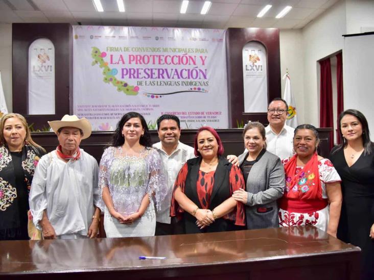 En el Congreso, firman municipios convenios en favor de lenguas indígenas