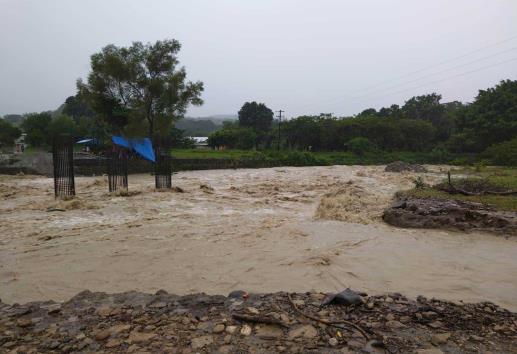 Lluvias en Misantla destruyen puentes; Protección Civil en alerta