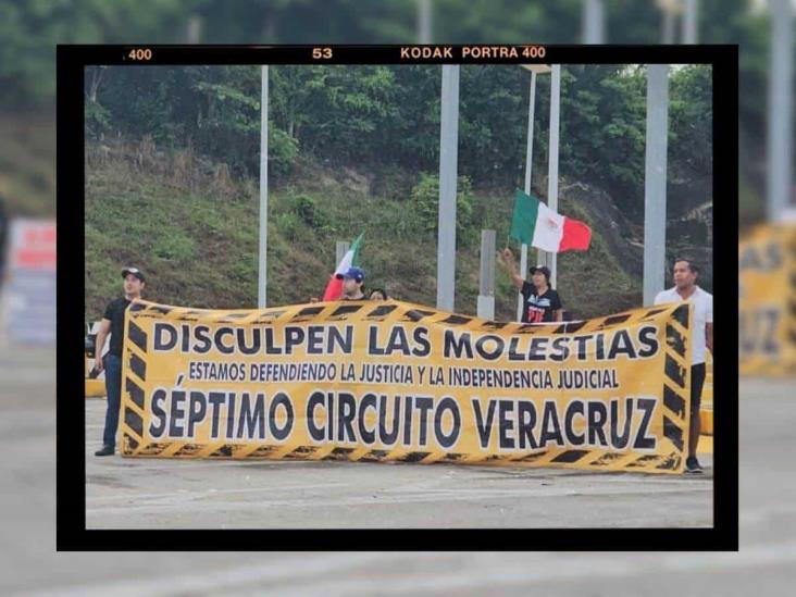 Trabajadores del Poder Judicial llevan protesta contra reforma a la autopista México-Tuxpan (+Video)