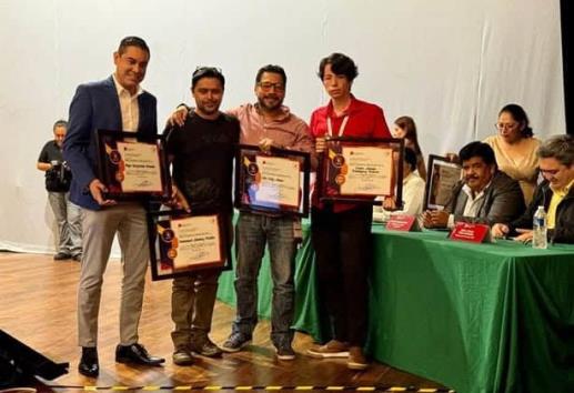 Periodistas veracruzanos destacados reciben el Premio CEAPP 2024