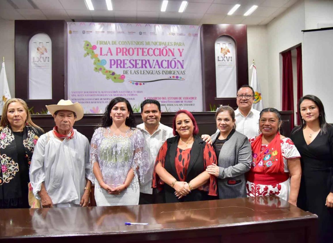 En el Congreso, firman municipios convenios en favor de lenguas indígenas