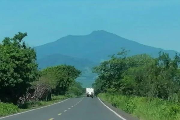 Percance carretero genera cierre en la Agua Dulce- Cardenas