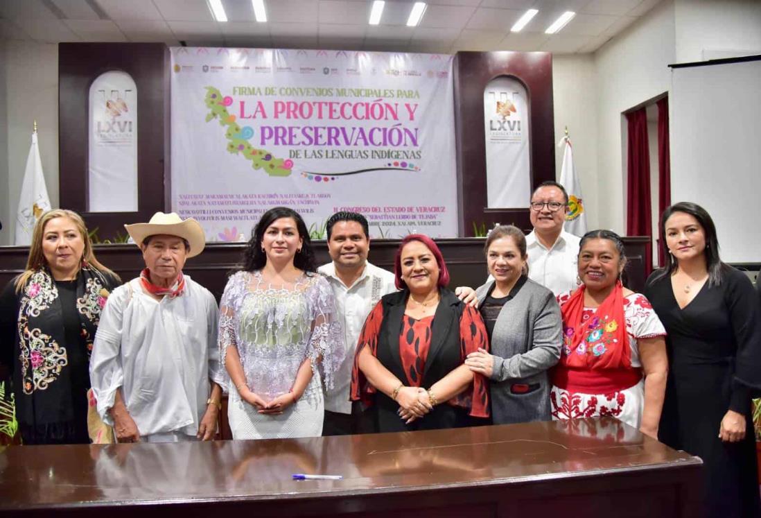 En el Congreso, firman municipios convenios en favor de lenguas indígenas