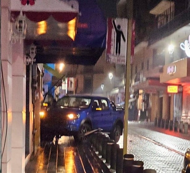 Accidentes automovilísticos en pleno centro de Xalapa durante la madrugada (+VIDEO)