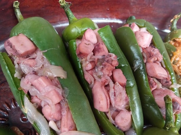 Chile relleno de mariscos, para chuparse los dedos, en Xalapa (+Video)